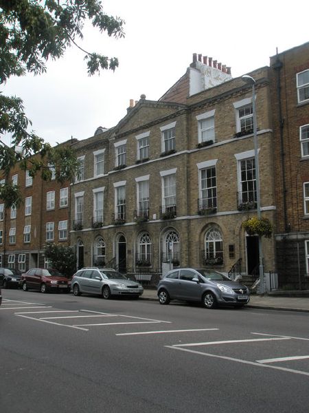 File:Houses in King's Terrace (C) Basher Eyre - Geograph - 1995103.jpg