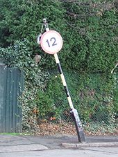 12mph sign, Telford - Coppermine - 23762.jpg