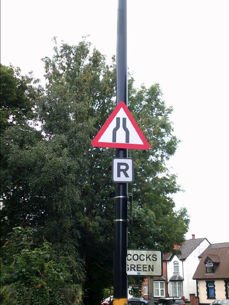 File:"Ring Road" sign on the B4146.jpg