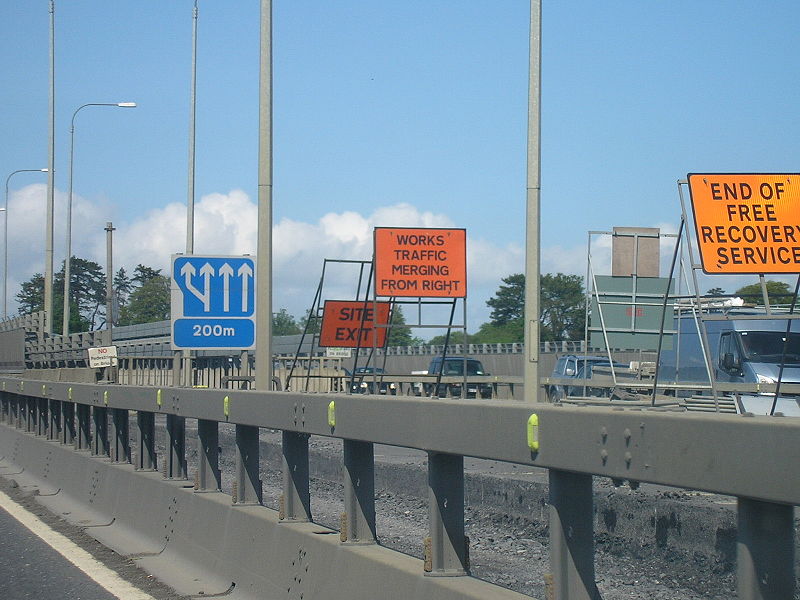 File:M50 Northbound, approaching toll - Coppermine - 11925.JPG