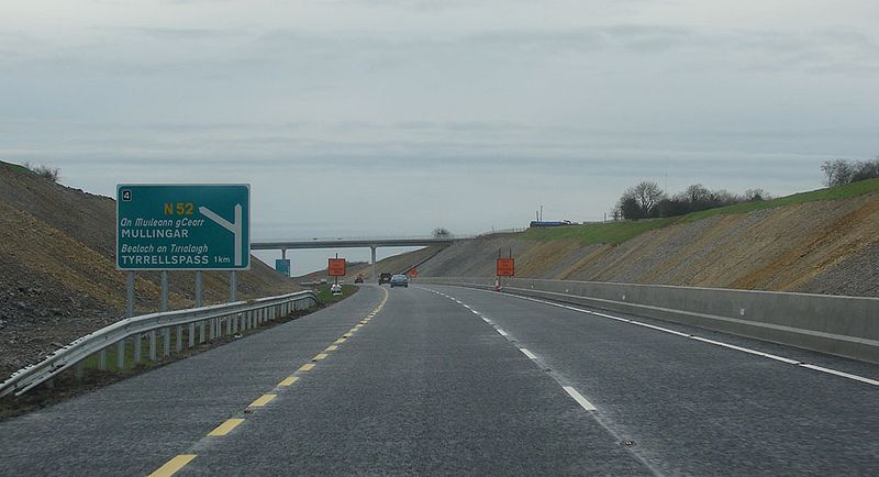 File:N6 in cutting approaching Tyrellspass - Coppermine - 9665.jpg