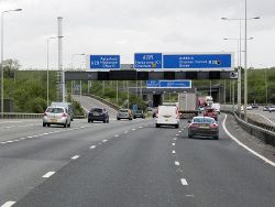 Southbound M20, Exit at Junction 5 - Geograph - 3708791.jpg