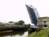 North Bridge (Hull) open.jpg