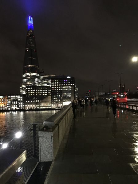 File:Rain has fallen, London Bridge.jpg