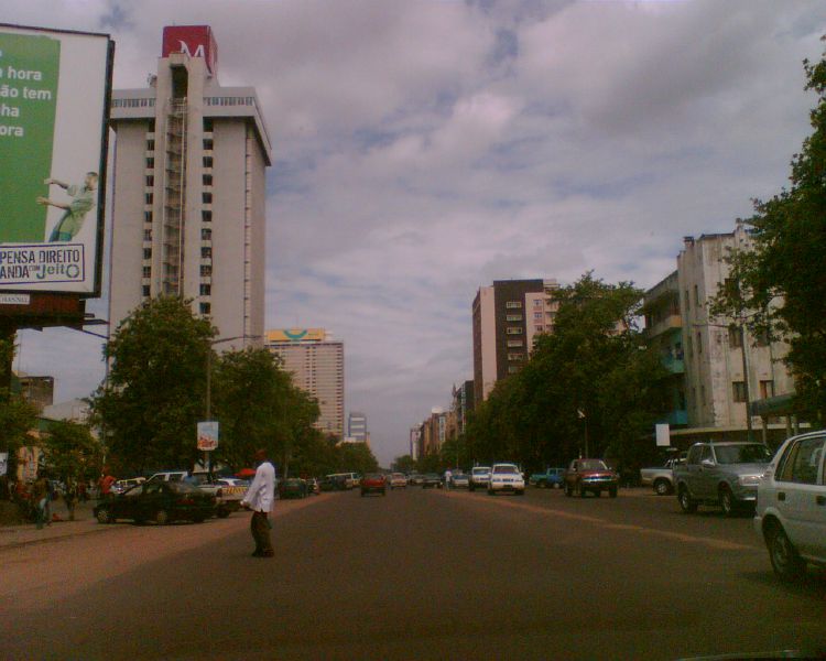 File:07-01-08 MZ Maputo (City Centre) - Coppermine - 9844.jpg