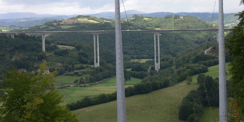 File:A89 - Pays De Tulle Viaduct - Coppermine - 22830.jpg