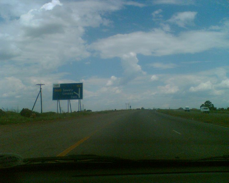 File:07-01-07 ZA GP N12 Johannesburg (approach) - Coppermine - 9845.jpg