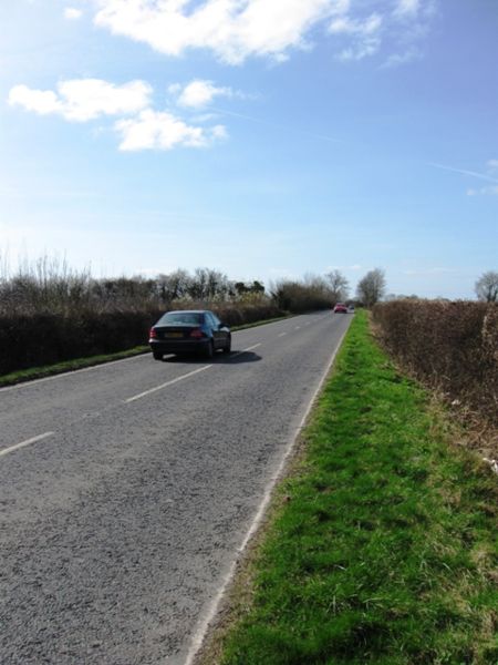 File:Lower Icknield Way (B489) - Geograph - 1221734.jpg