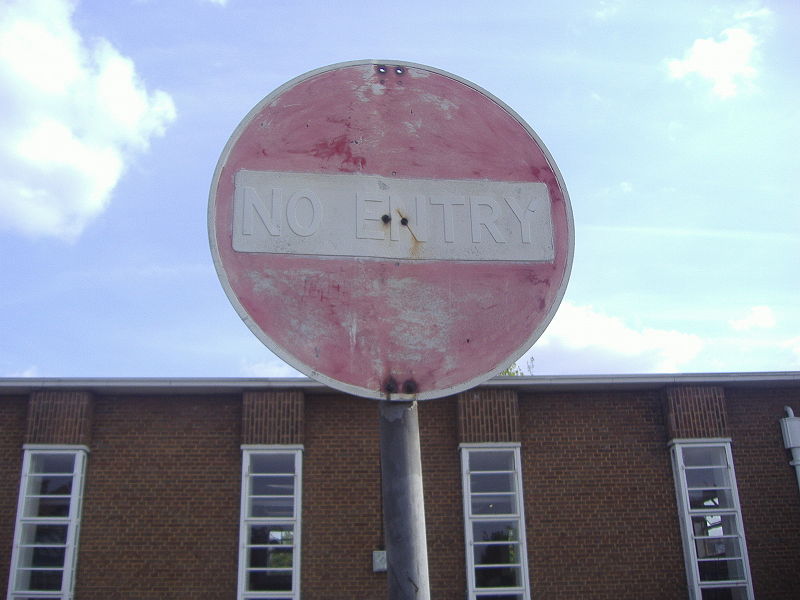 File:Pre-Worboys No Entry, Kenton - Coppermine - 22125.JPG