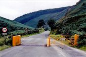 Sulby Glen Road (A14) - Cattle grid and gate - Geograph - 1704136.jpg