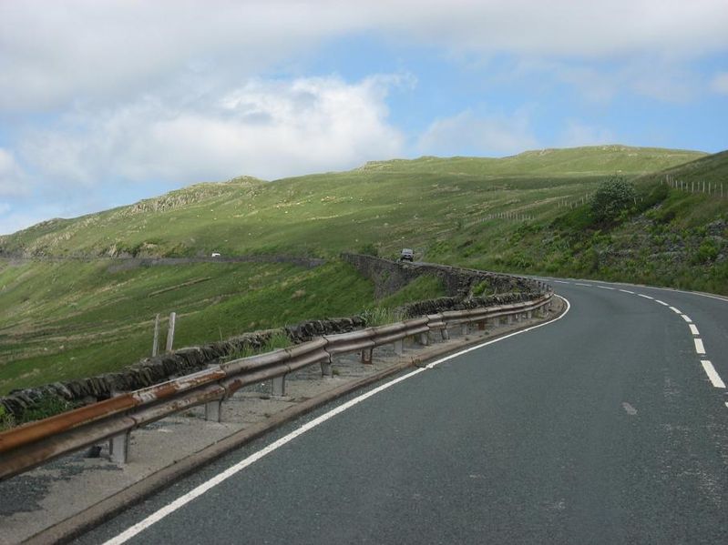 File:A6 Shap looking up from the south - Coppermine - 18367.JPG