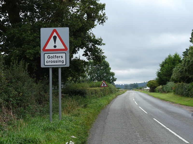 File:B4365 Golfers crossing.jpg