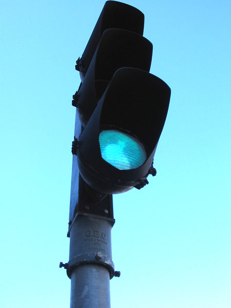 File:GEC branded SGE traffic light, Georgian Quarter, Dublin - Coppermine - 12355.jpg
