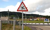 Low-flying aircraft sign, Newtownards - Geograph - 2055622.jpg