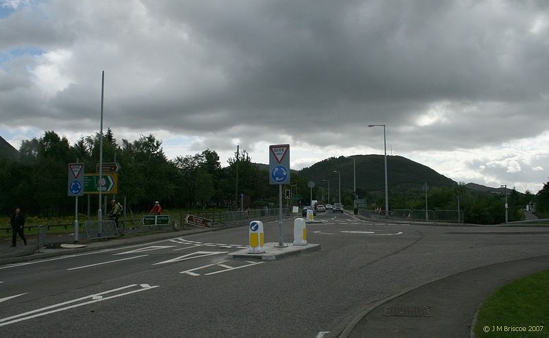 File:A82 Fort William - Coppermine - 15083.jpg