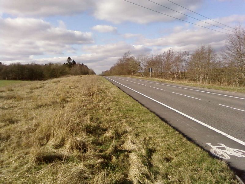 File:South of Beattock looking North on the old A74.jpg
