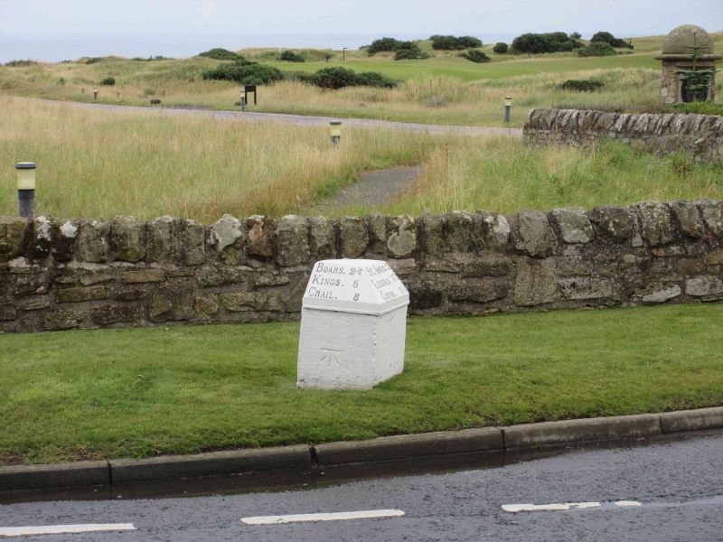 File:Milestone near St.Andrews.jpg