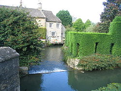 River Windrush, Burford - Geograph - 233833.jpg